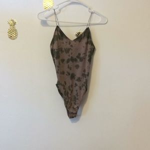I am selling a body suit